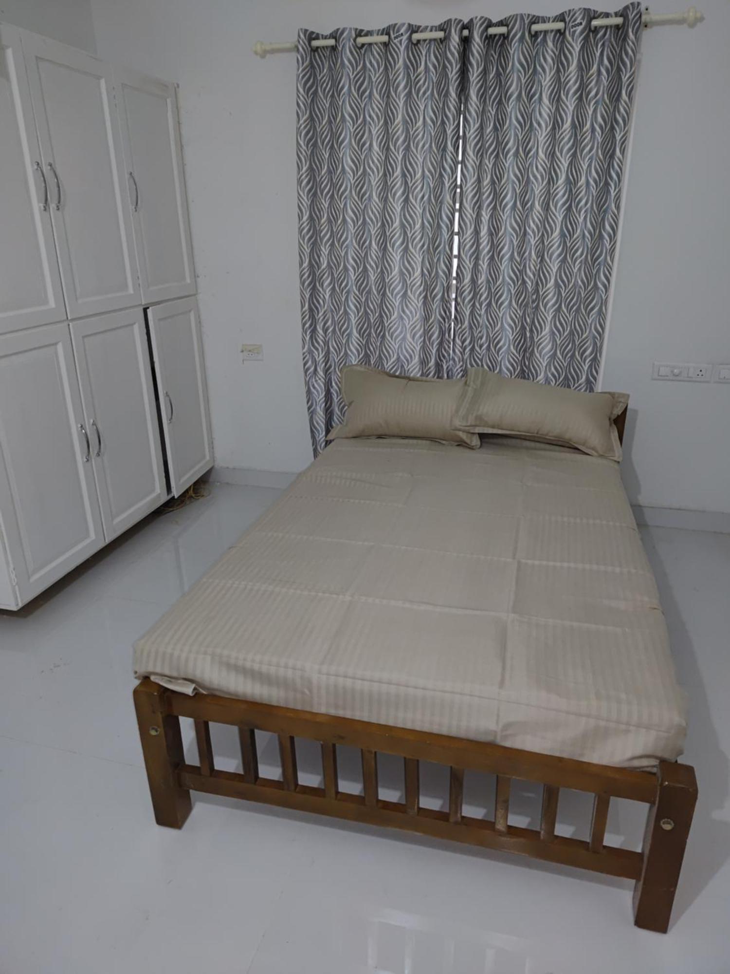 Sivasarass Rooms Thiruvananthapuram Buitenkant foto